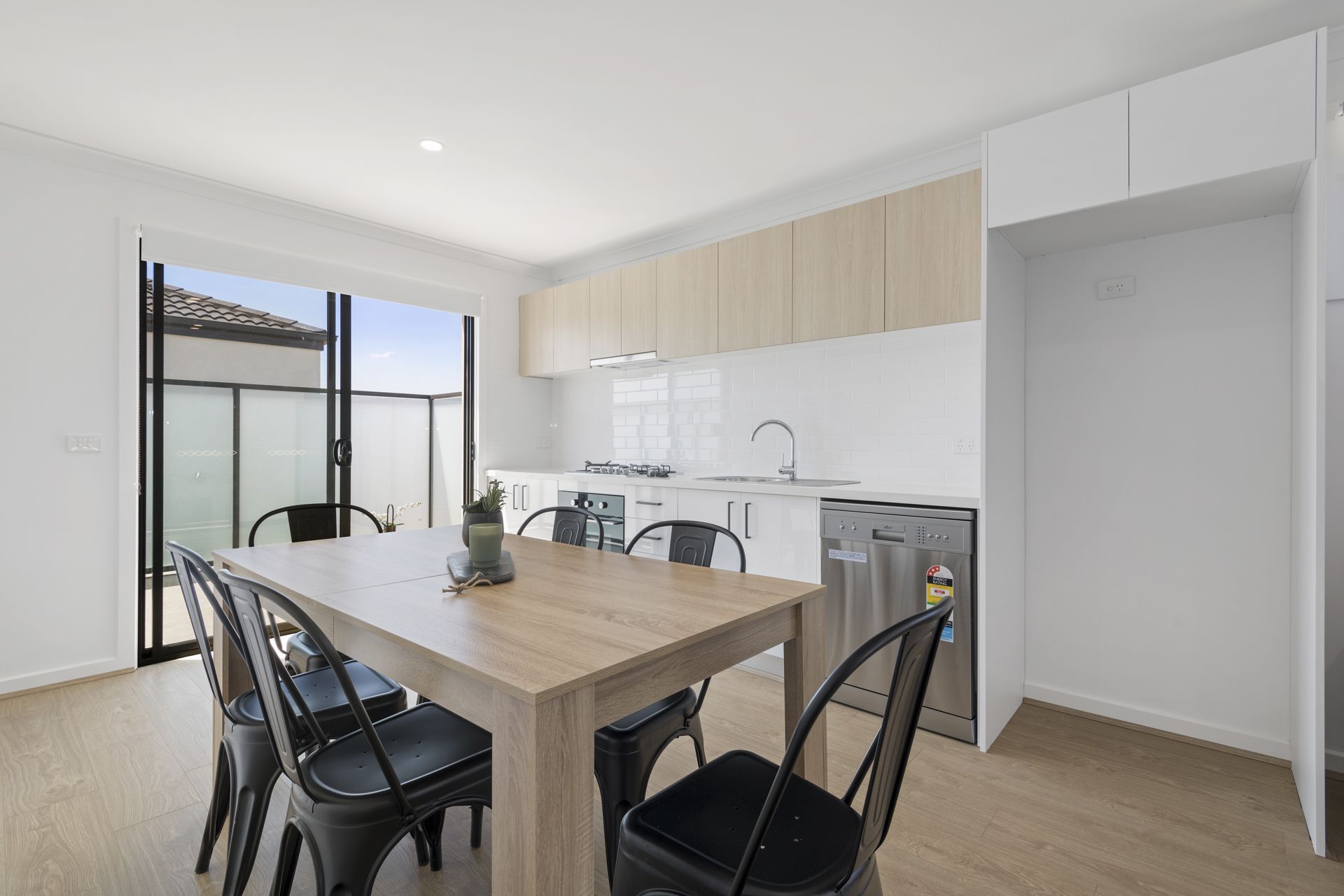 MODERN TOWNHOUSE IN PRIME LOCATION
