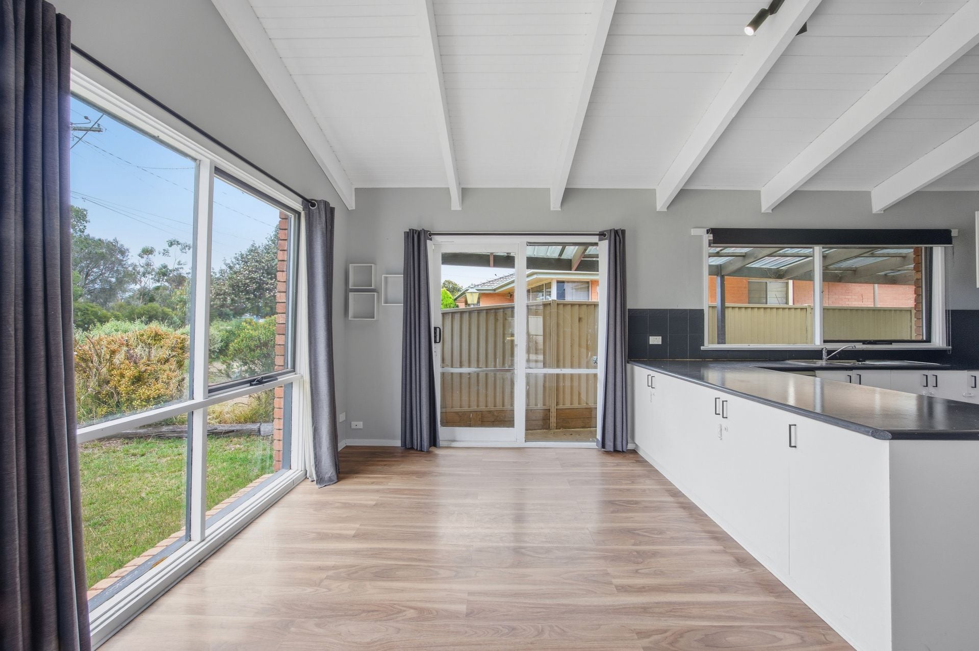 13 Whitelaw Avenue, Delacombe, Delacombe - Thumbnail 6