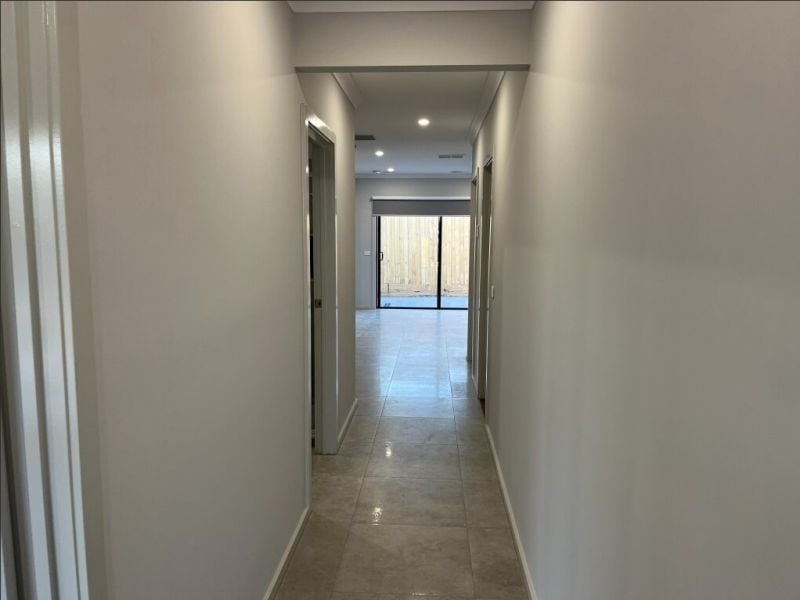 16 Kurnbrook Loop, Wollert