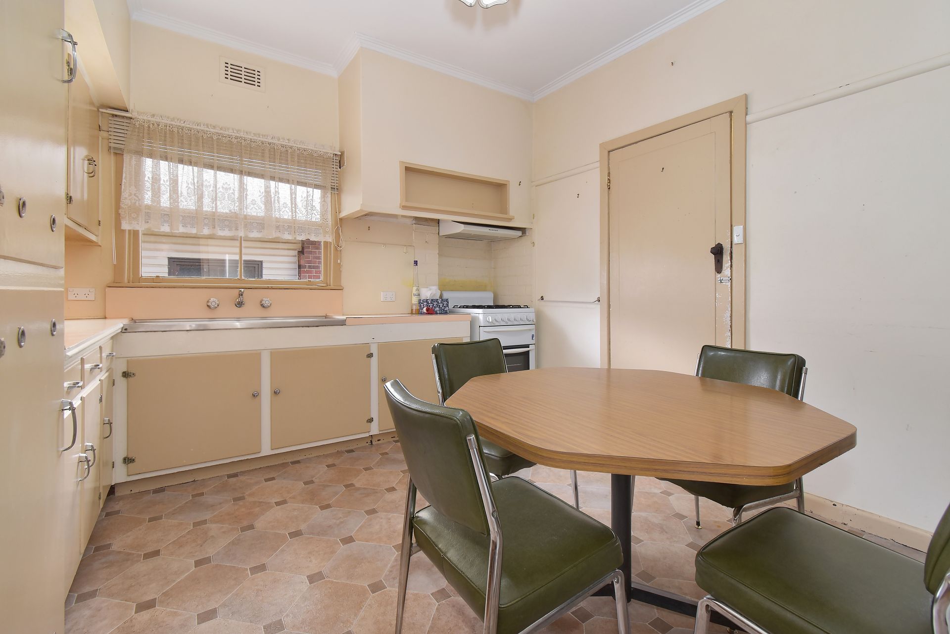 76 Gillies Street, Maryborough - Thumbnail 5