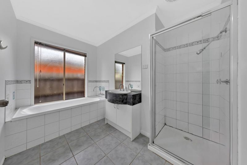18 Raheen Place, Craigieburn