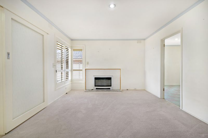 8 Stella Drive, Thomastown