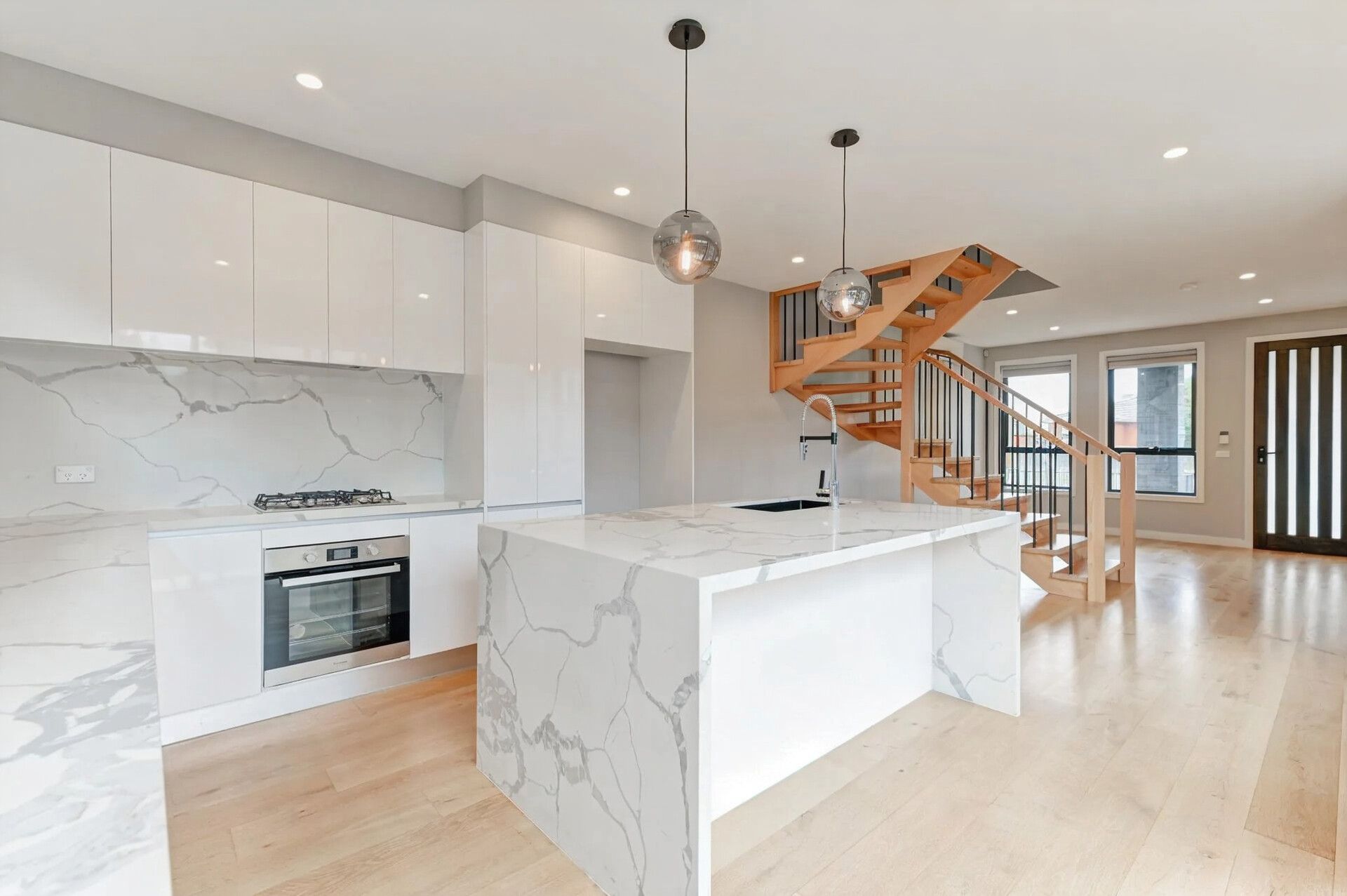 Modern & Low-Maintenance Living in a Prime Hadfield Location
