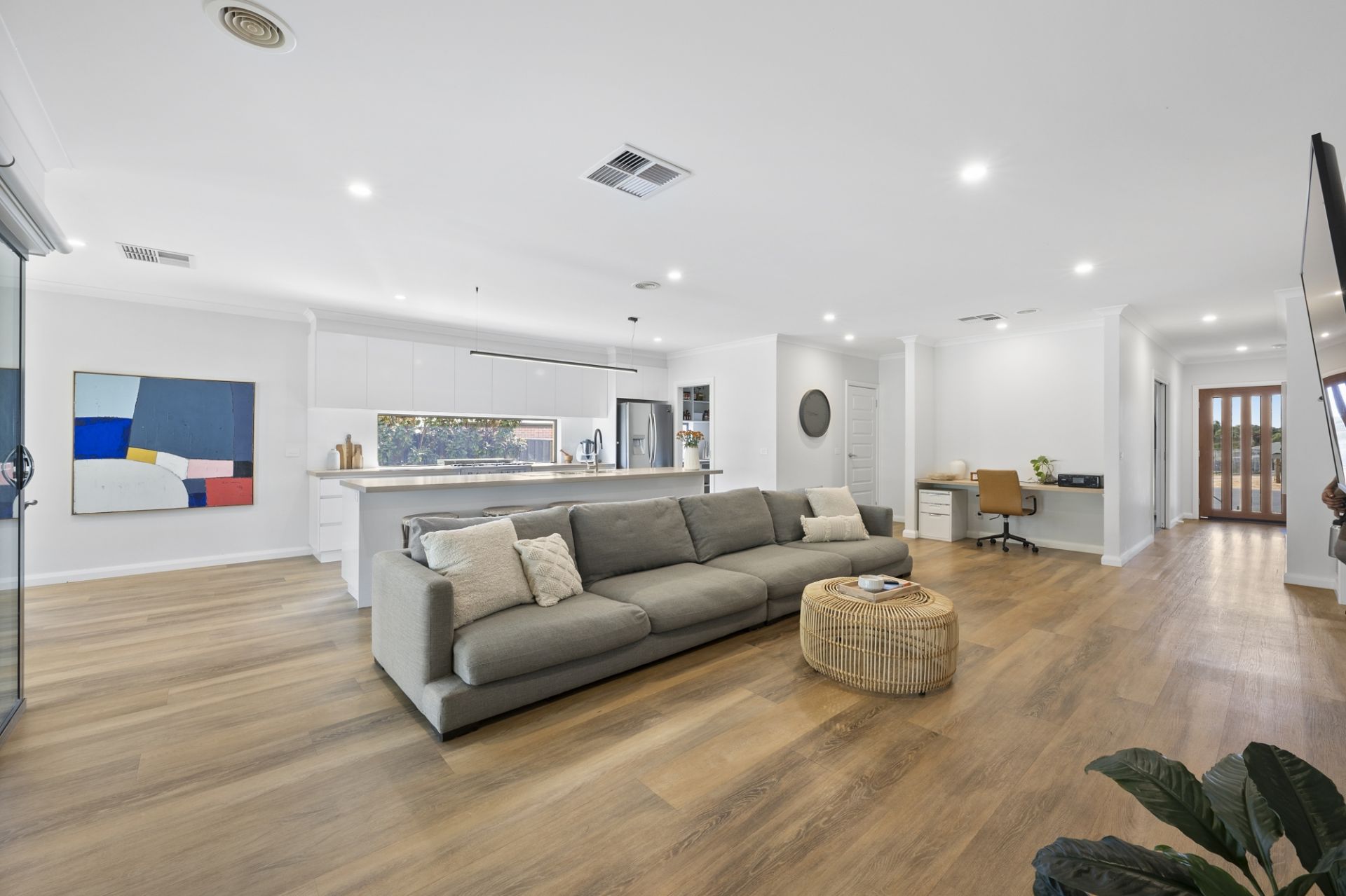 8 Lowery Court, Maryborough - Thumbnail 3