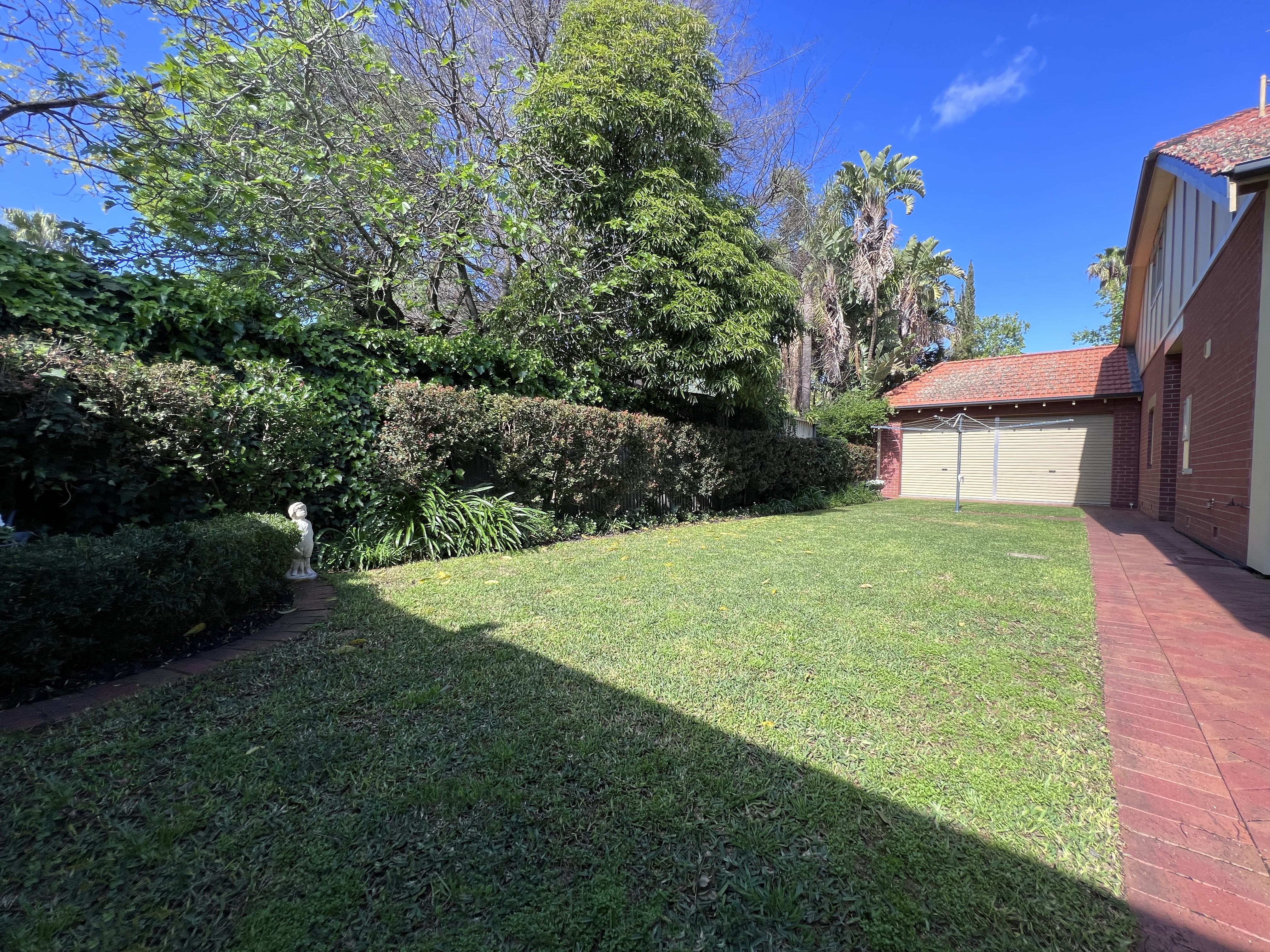 52 Fourth Avenue, St Peters SA 5069