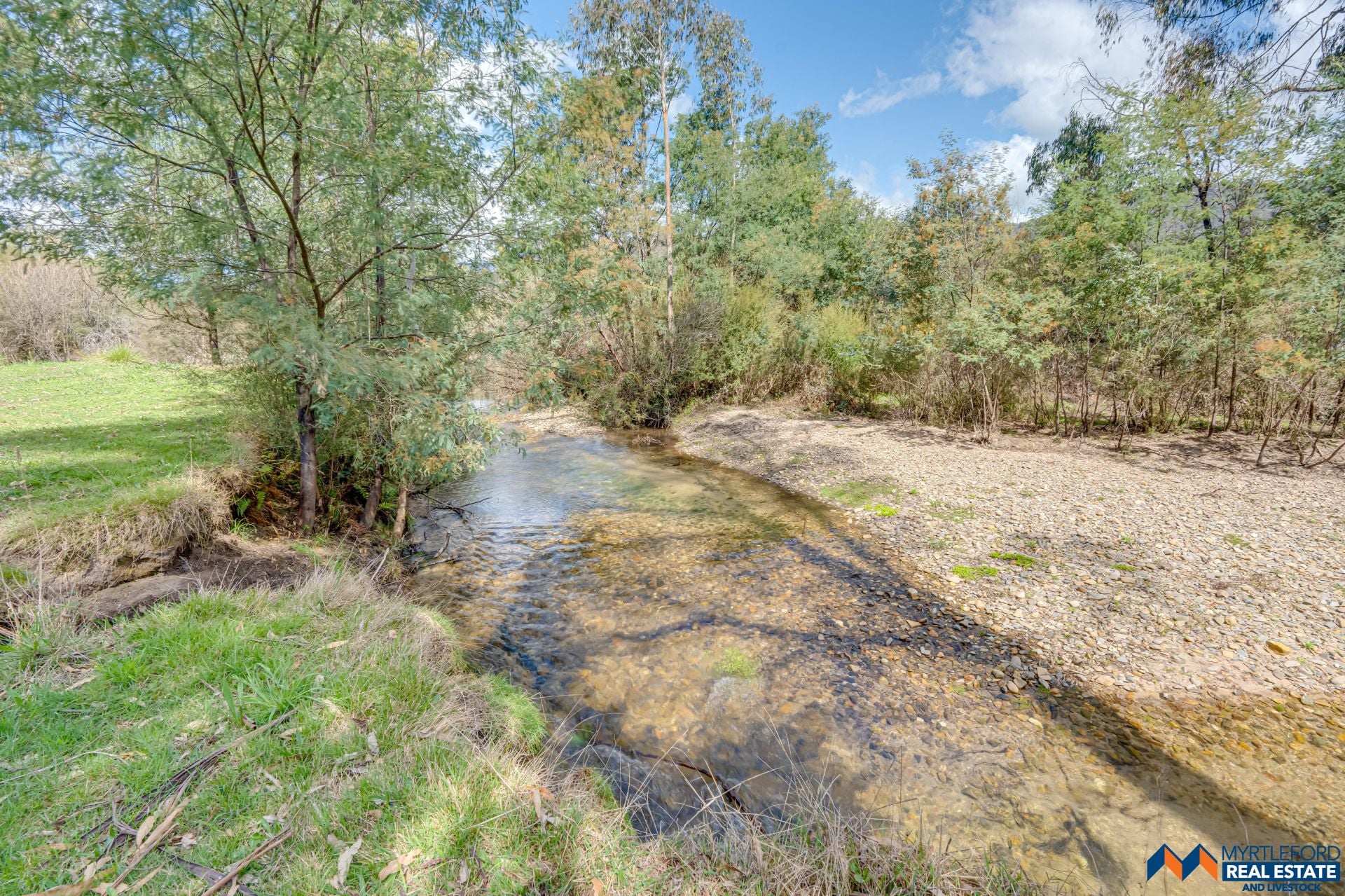 330 Clemens Lane, MYRTLEFORD, Myrtleford - Thumbnail 8
