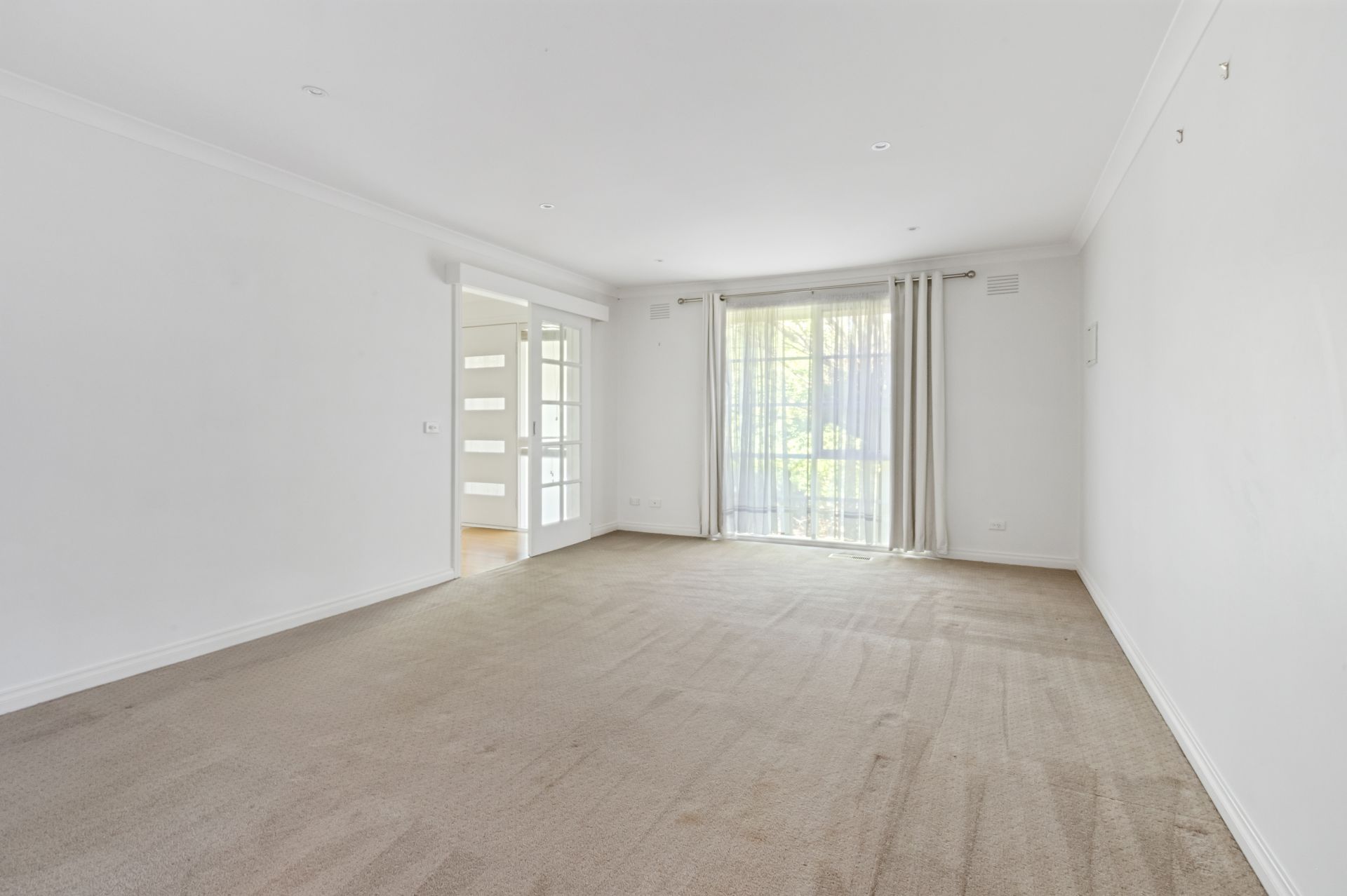 Beautifully Presented Family Home!