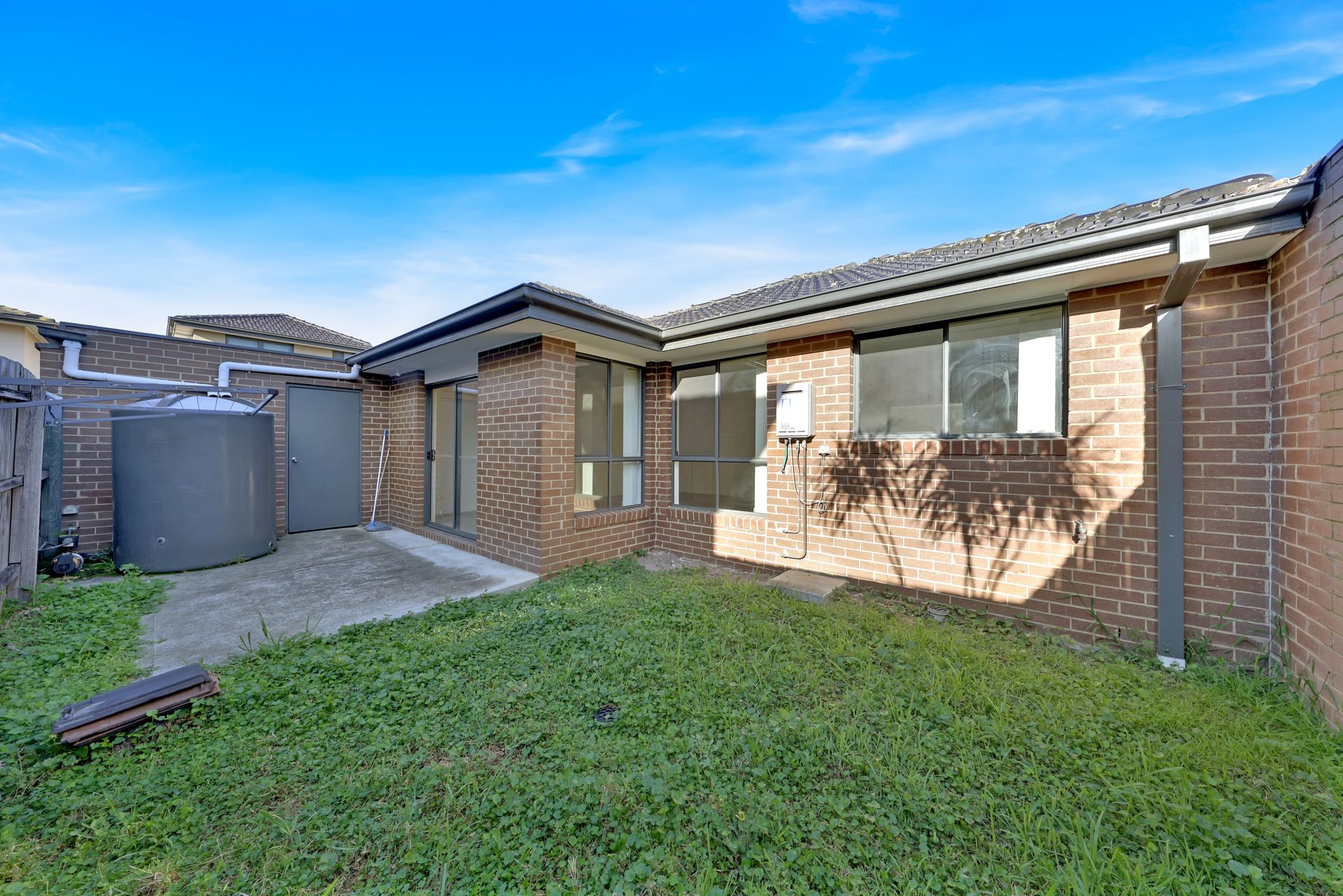 WALKING DISTANCE TO EPPING TRAIN STATION & PACIFIC EPPING!