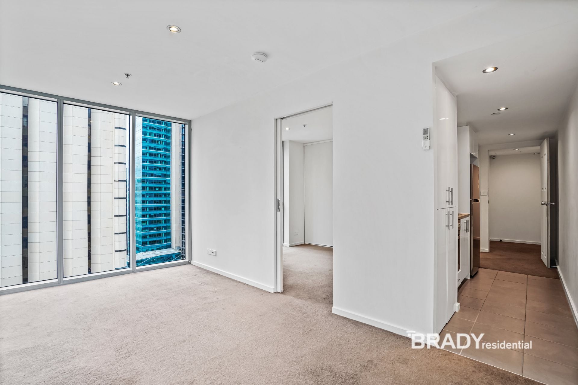 1806/8 Exploration Lane Melbourne VIC, Melbourne - Thumbnail 2