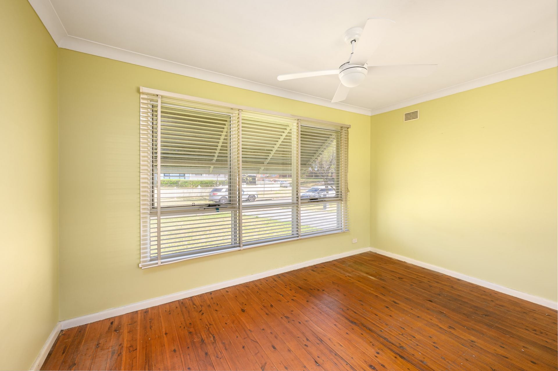 24 Somme Crescent Milperra NSW, Milperra - Thumbnail 6