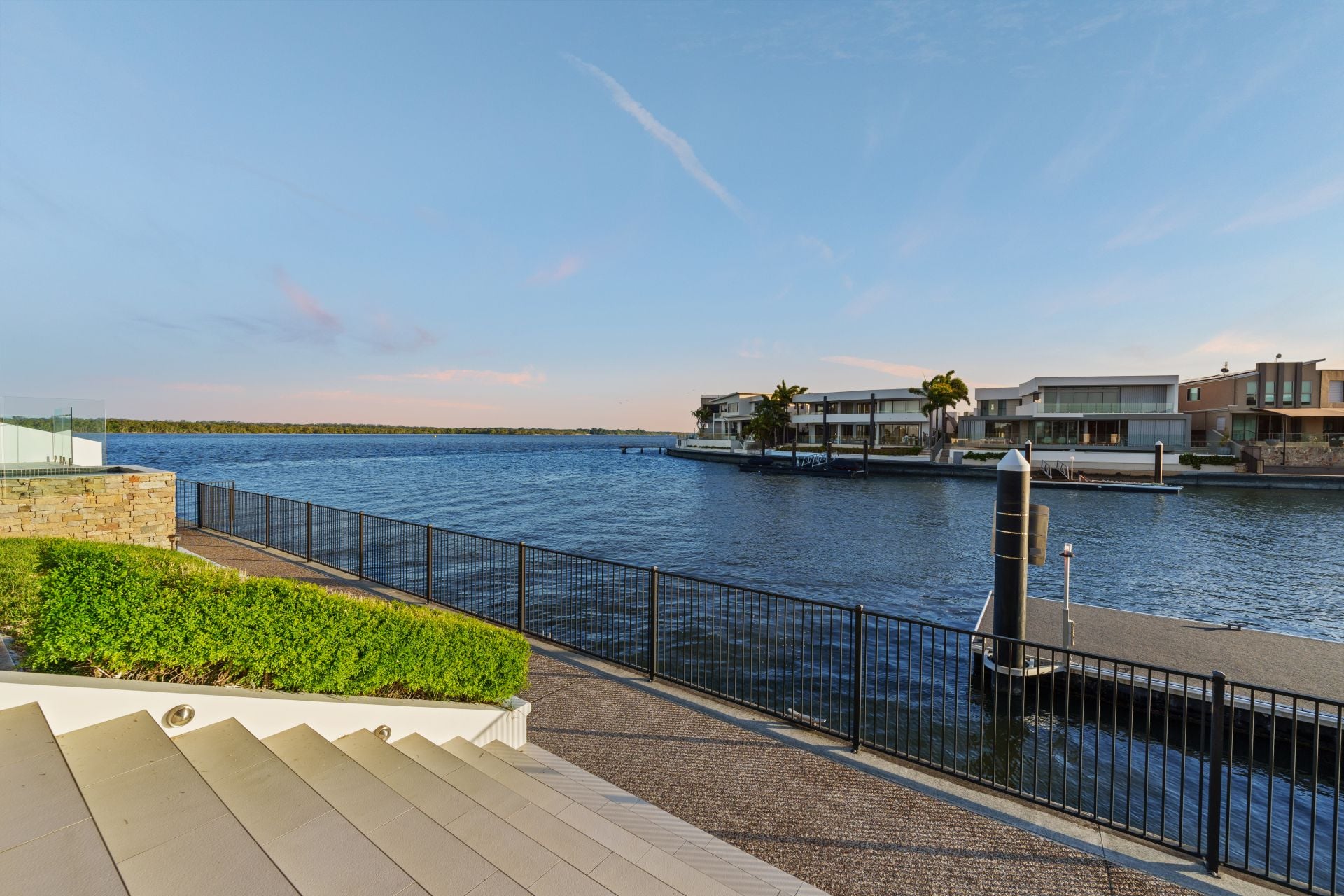 61 Knightsbridge Parade East, Sovereign Islands QLD 4216, Sovereign Islands - Thumbnail 6