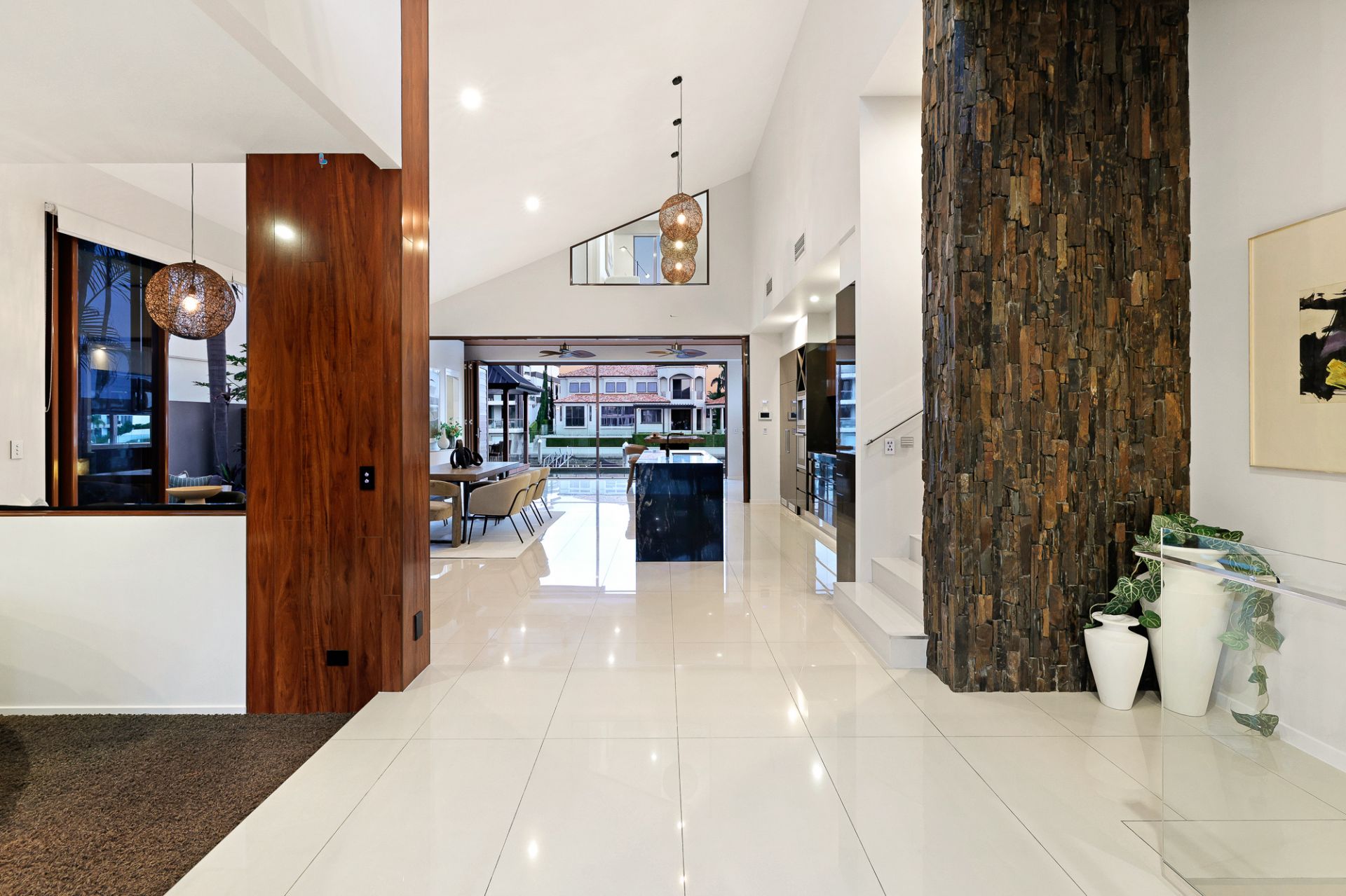 7 Royal Albert Crescent, Sovereign Islands QLD 4216, Sovereign Islands - Thumbnail 3
