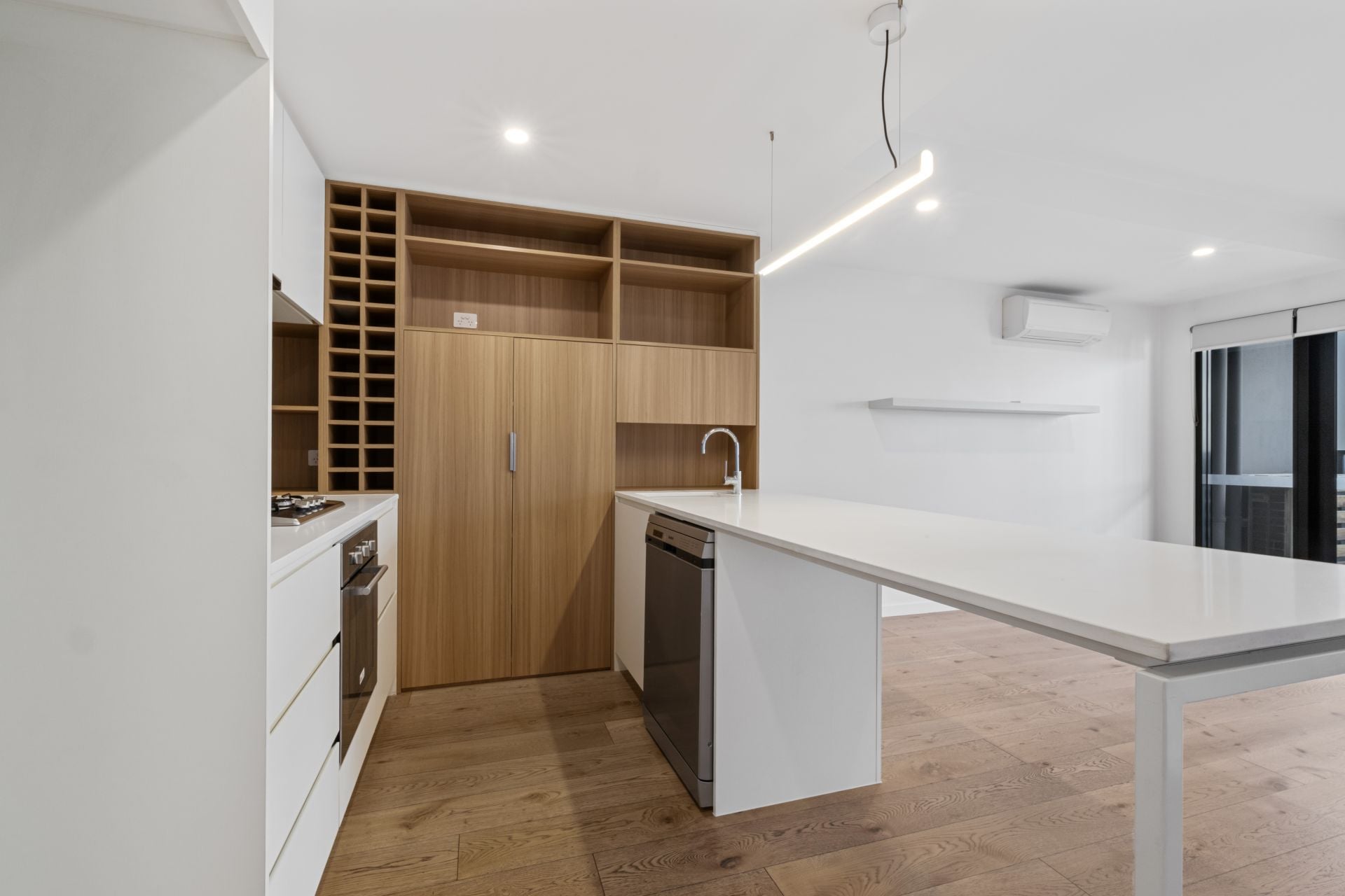 Stylish Two-Bedroom Apartment on the Thornbury Fringe