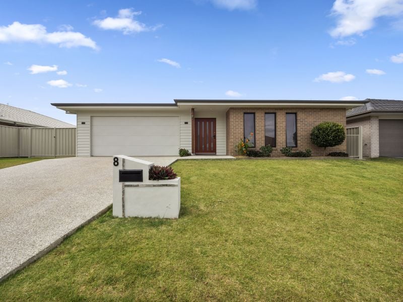 8 Serenity Bay Road EMERALD BEACH NSW