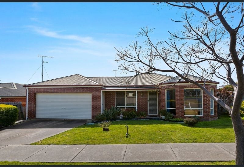 8 Huon Crescent, Leopold VIC 3224