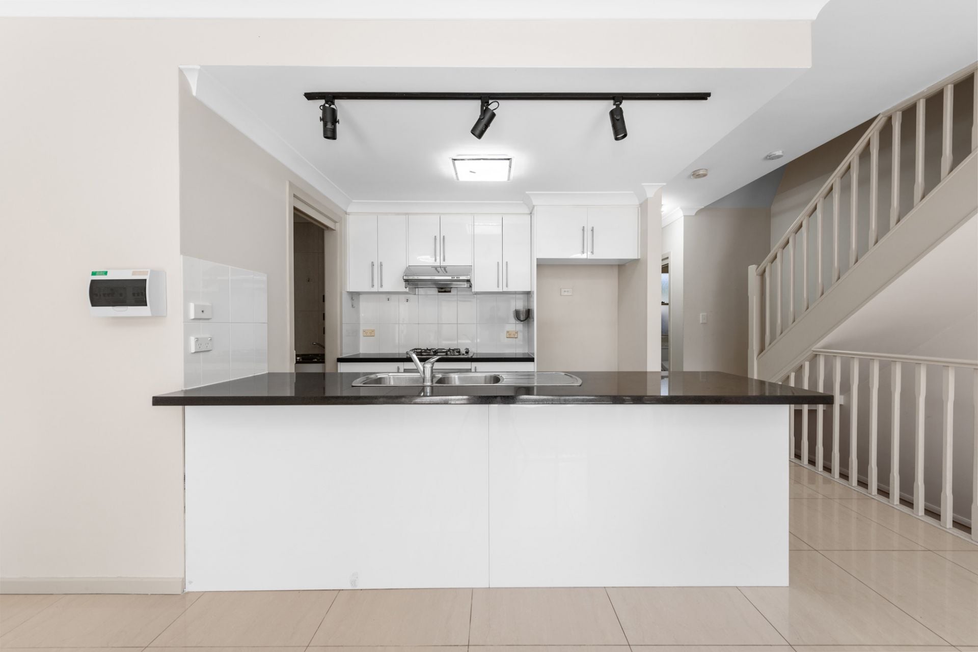 6/27 Byron Street, Croydon, Croydon - Thumbnail 4