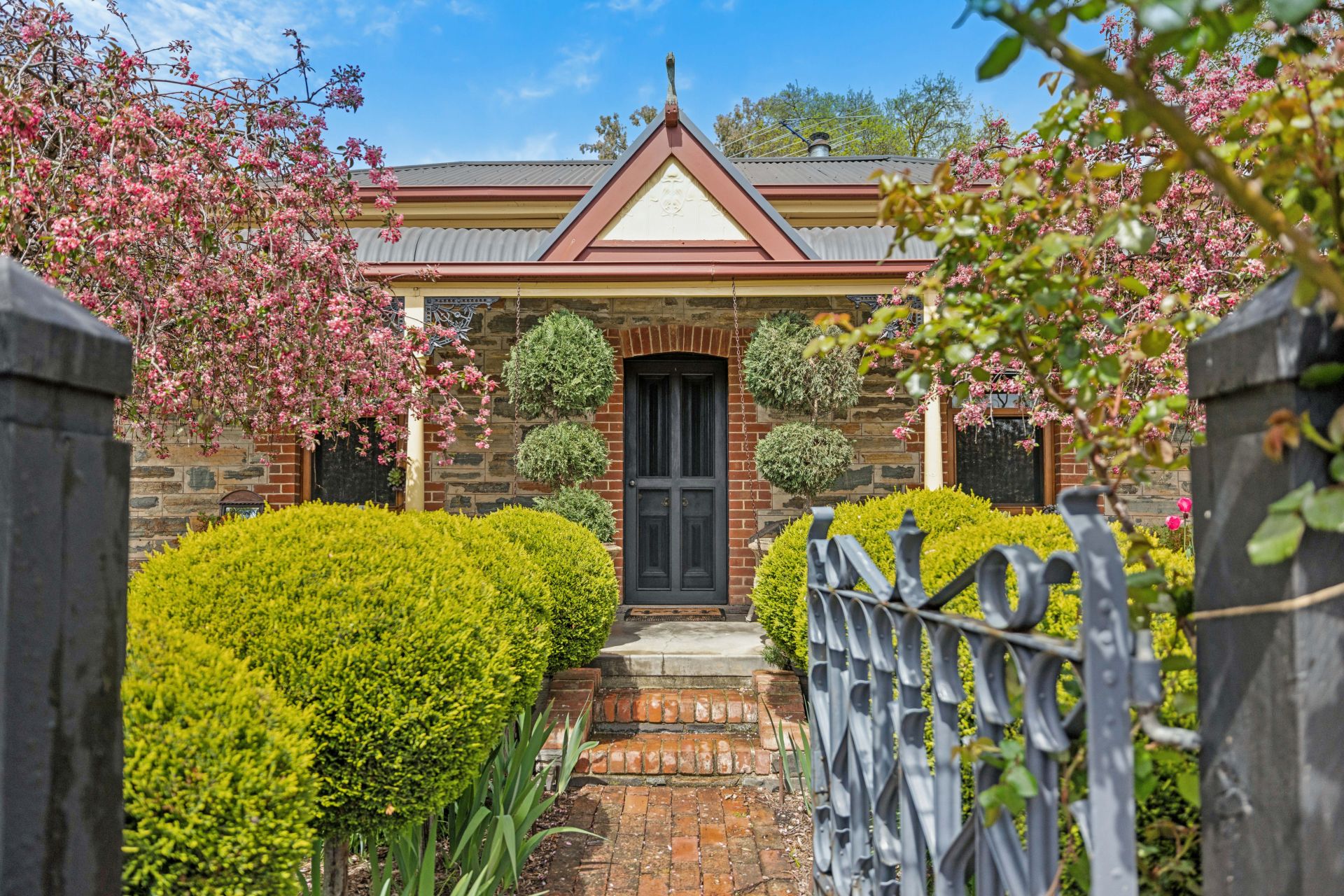 12 Talunga Street, Birdwood SA, Birdwood - Thumbnail 2