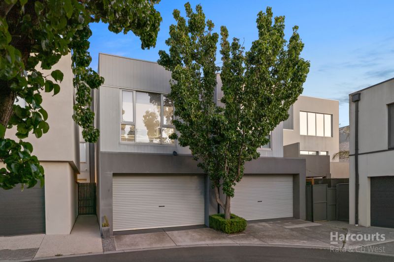 16 Caravel Lane, Caroline Springs