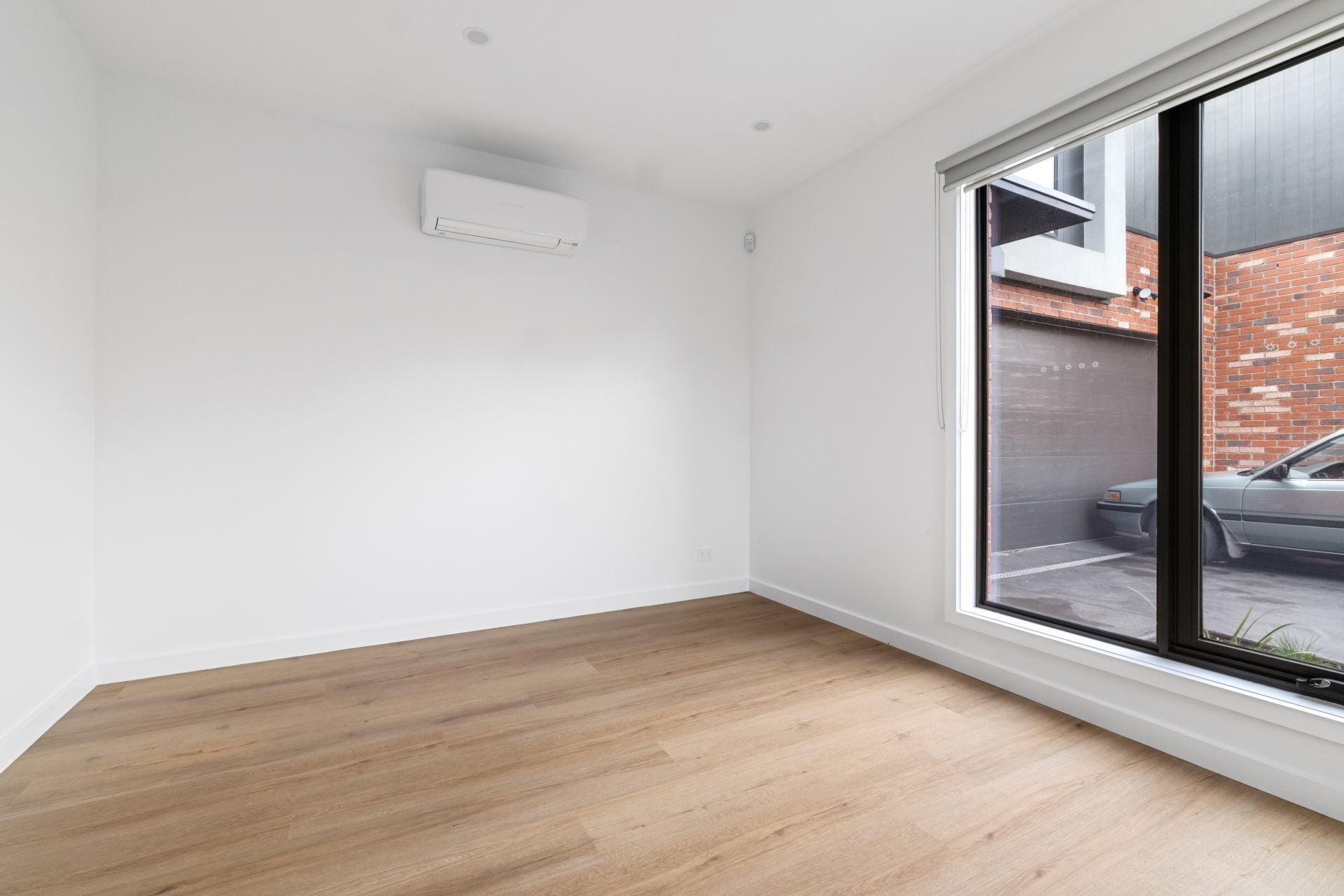 Contemporary Style, Effortless Living & Prime Reservoir Location