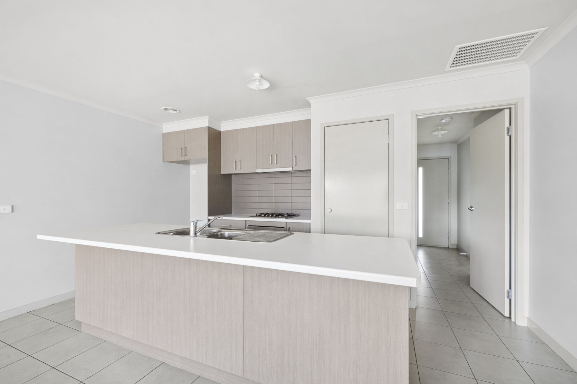 2/176 Park Road, Maryborough - Thumbnail 4