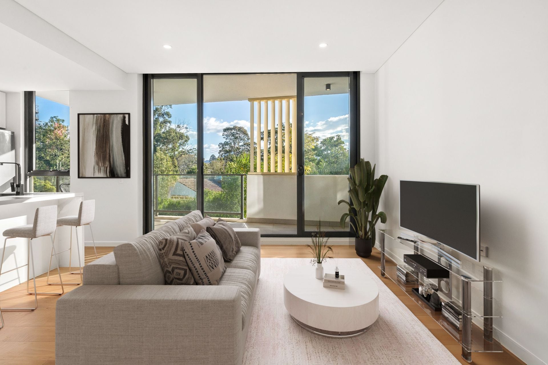 404/28 Staff Street, Wollongong NSW, Wollongong - Image 1