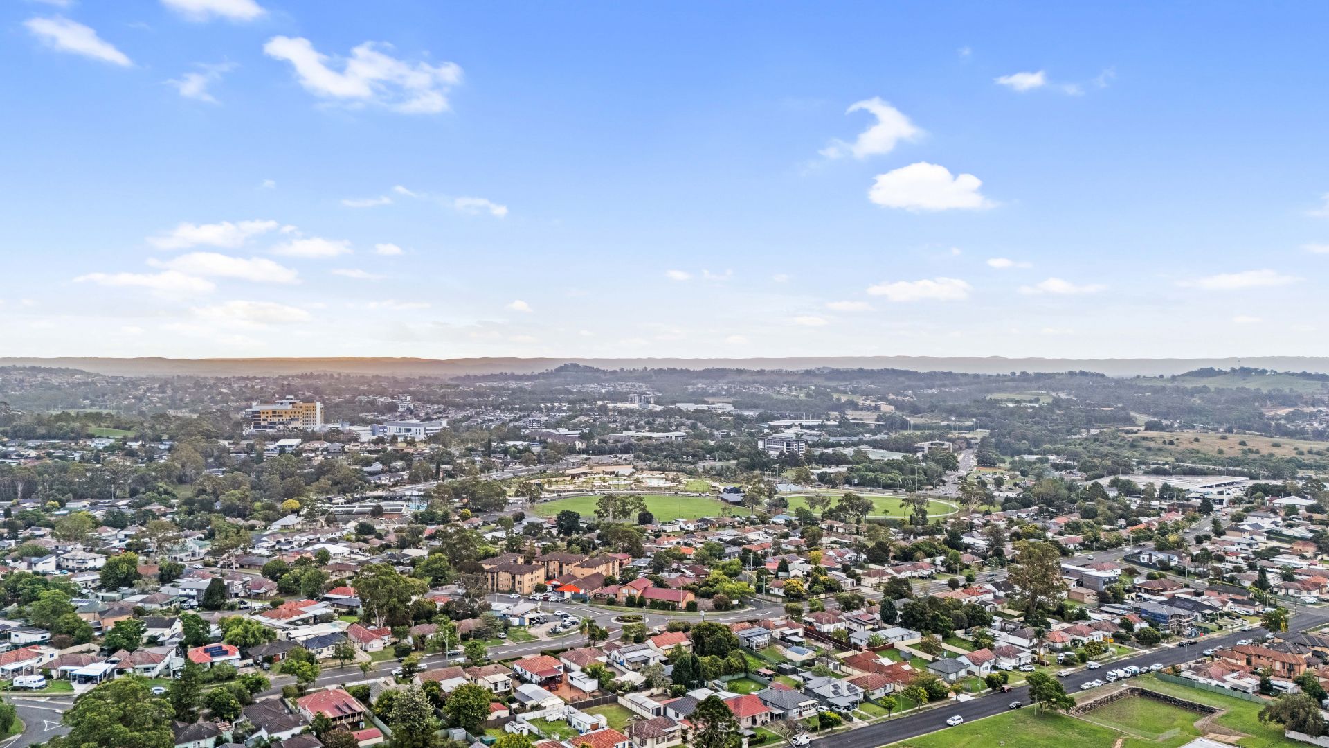 6 Hoddle Avenue, Campbelltown, Campbelltown - Thumbnail 2