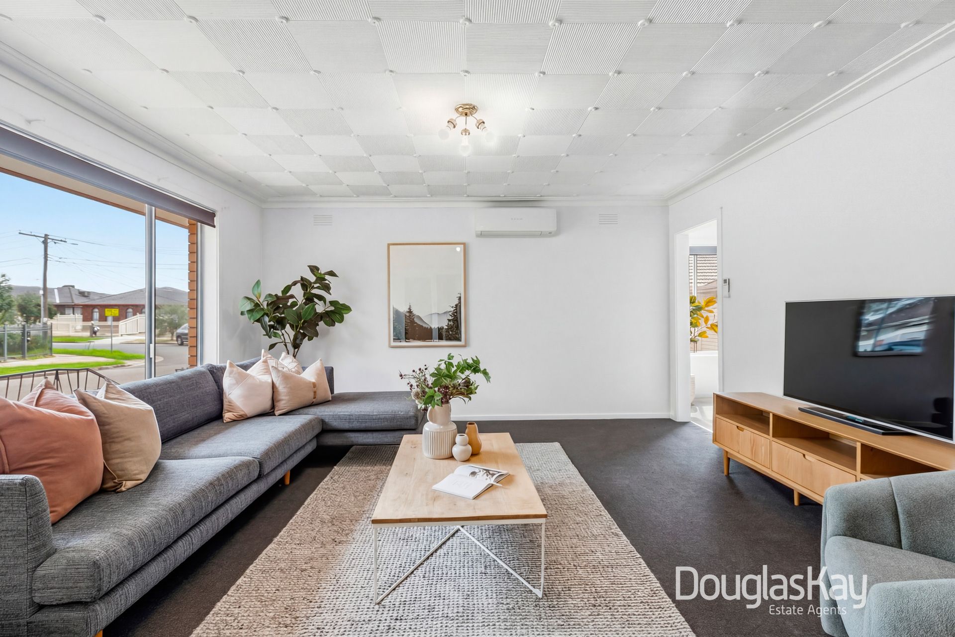 6 Dalpura Drive, Sunshine West VIC, Sunshine West - Thumbnail 5