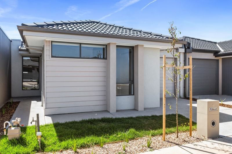 11 Romanesque Drive, Deanside