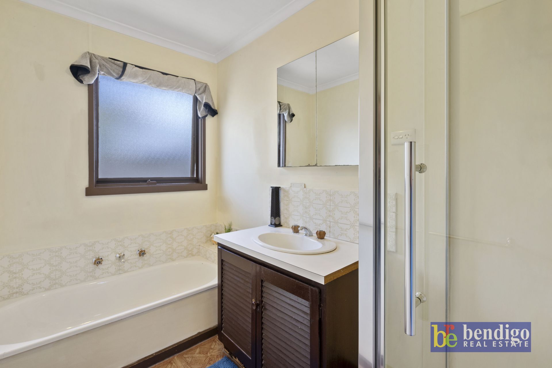22 Lockwood Road Kangaroo Flat VIC, Flat - Thumbnail 7