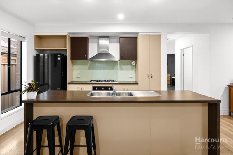 5 Cobaw Circuit, Caroline Springs