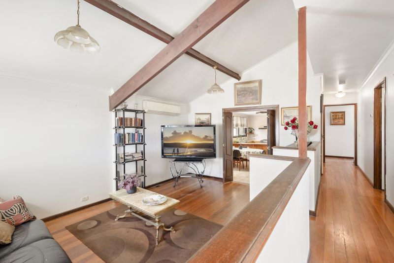 15 Pinetree Crescent, Lalor