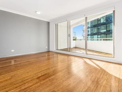 1207/12 Glen Street, Milsons Point