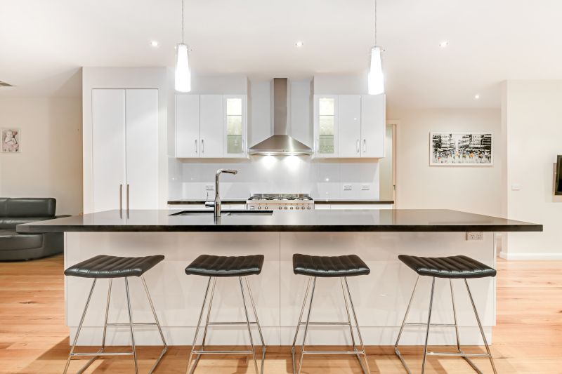 2 Rockbank Court, South Morang