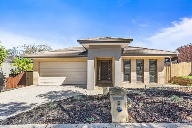 5 Bear Crescent, Doreen