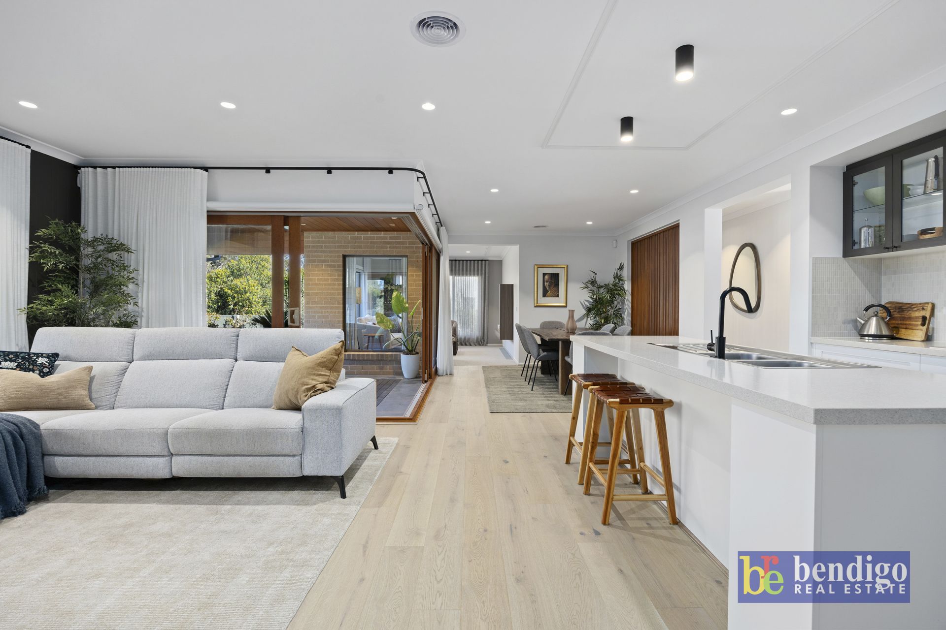 24 Wallaroo Avenue Strathfieldsaye VIC, Strathfieldsaye - Thumbnail 3