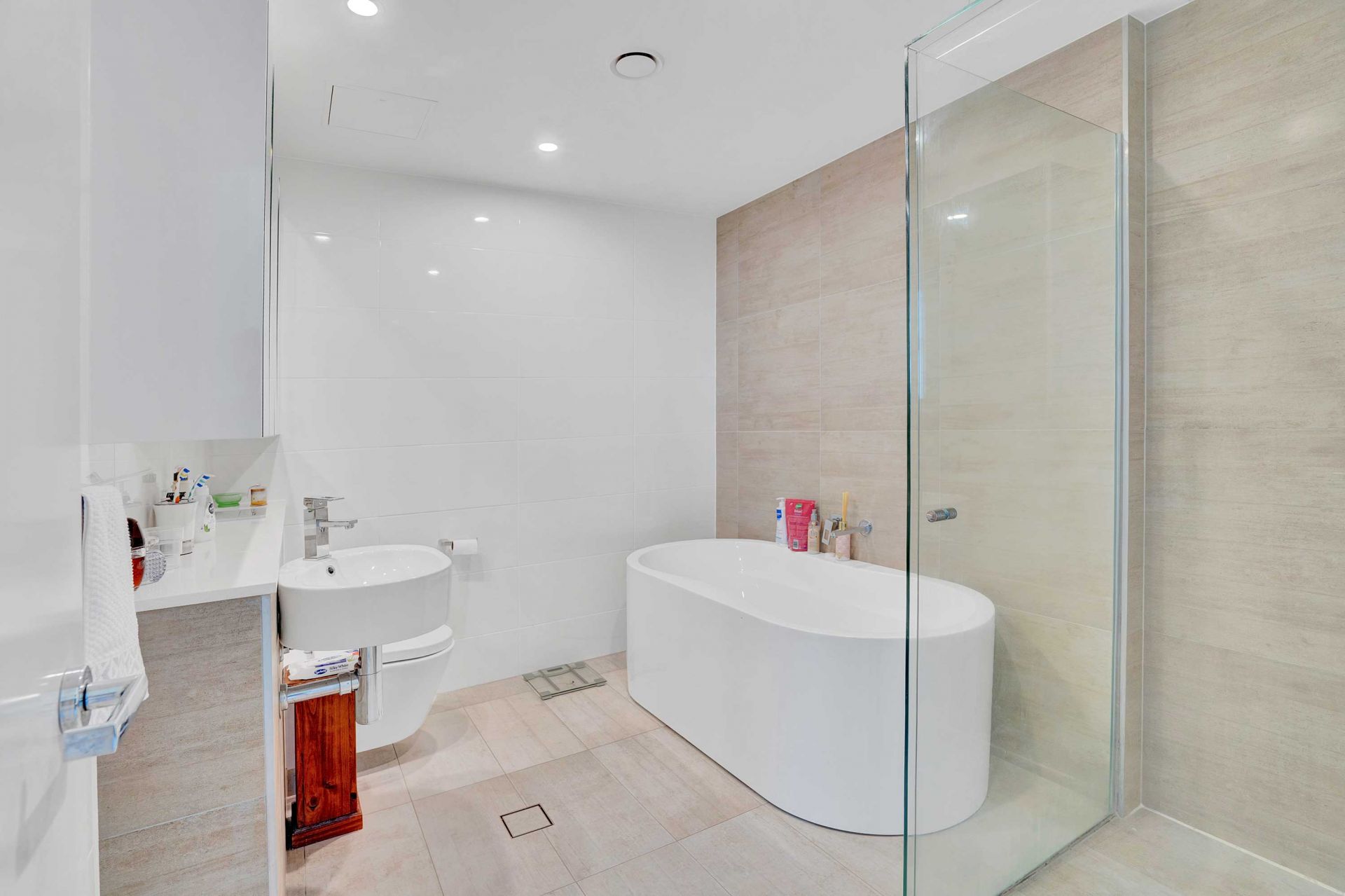 1604/2 Como Crescent, Southport - Thumbnail 4