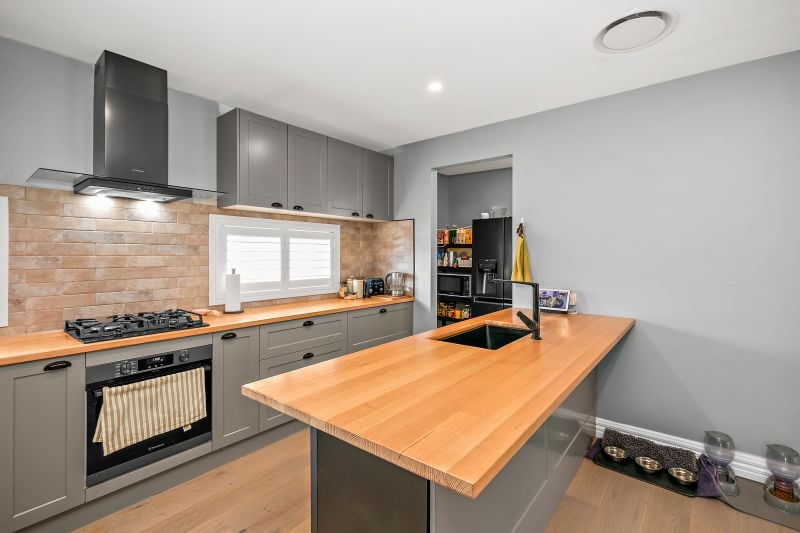 18 Judith Court, Lalor