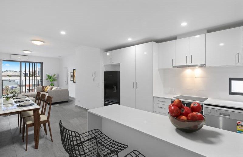 An Elevated Lifestyle with Views, Light and Warmth
