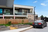 Newly Built Brunswick West Townhouse: Your Urban Oasis Awaits!