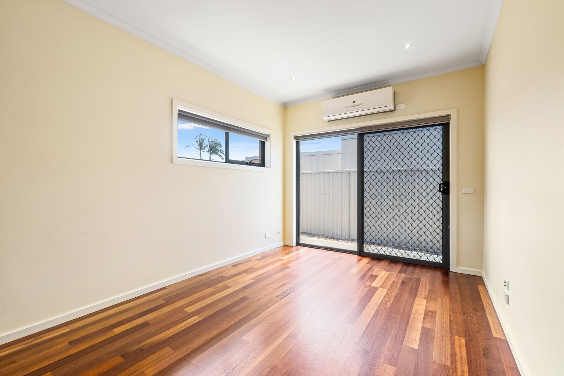 Spacious Dimensions In A Well-Connected Locale
