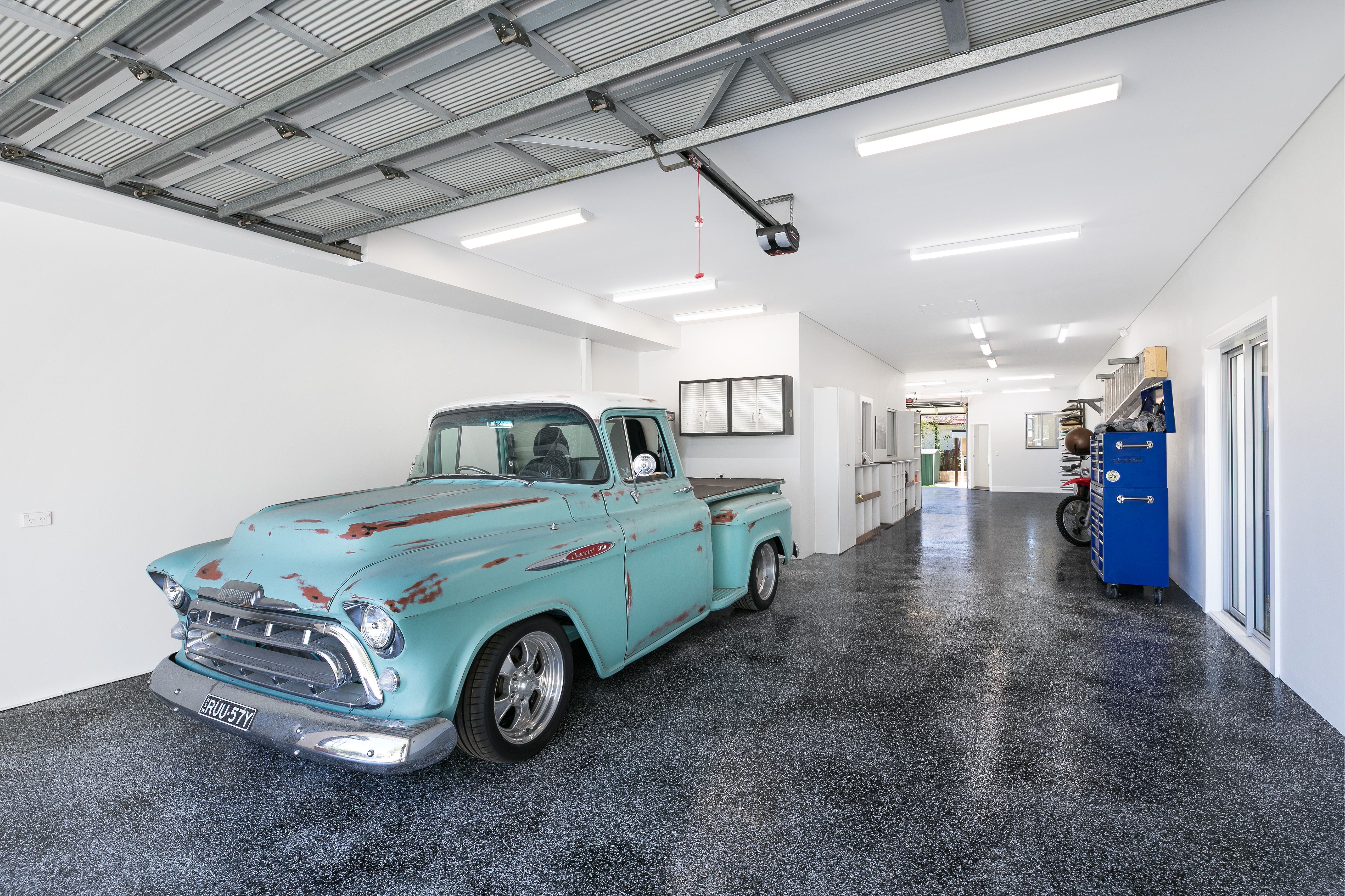 4 Glandore Street WOOLOOWARE 2230