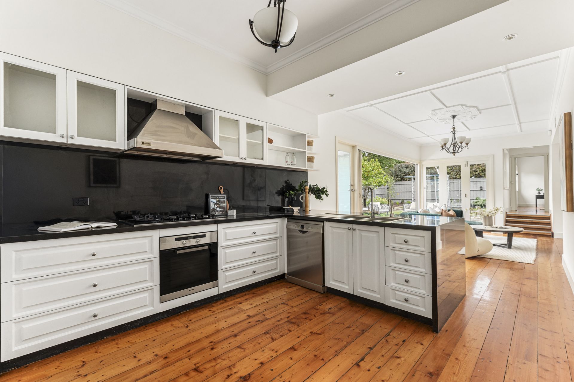 39 Mills Street, Glen Iris, Glen Iris - Thumbnail 4
