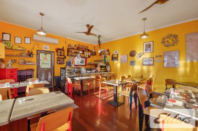 QUALITY OFFERING IN PADDINGTON'S RETAIL PRECINCT!