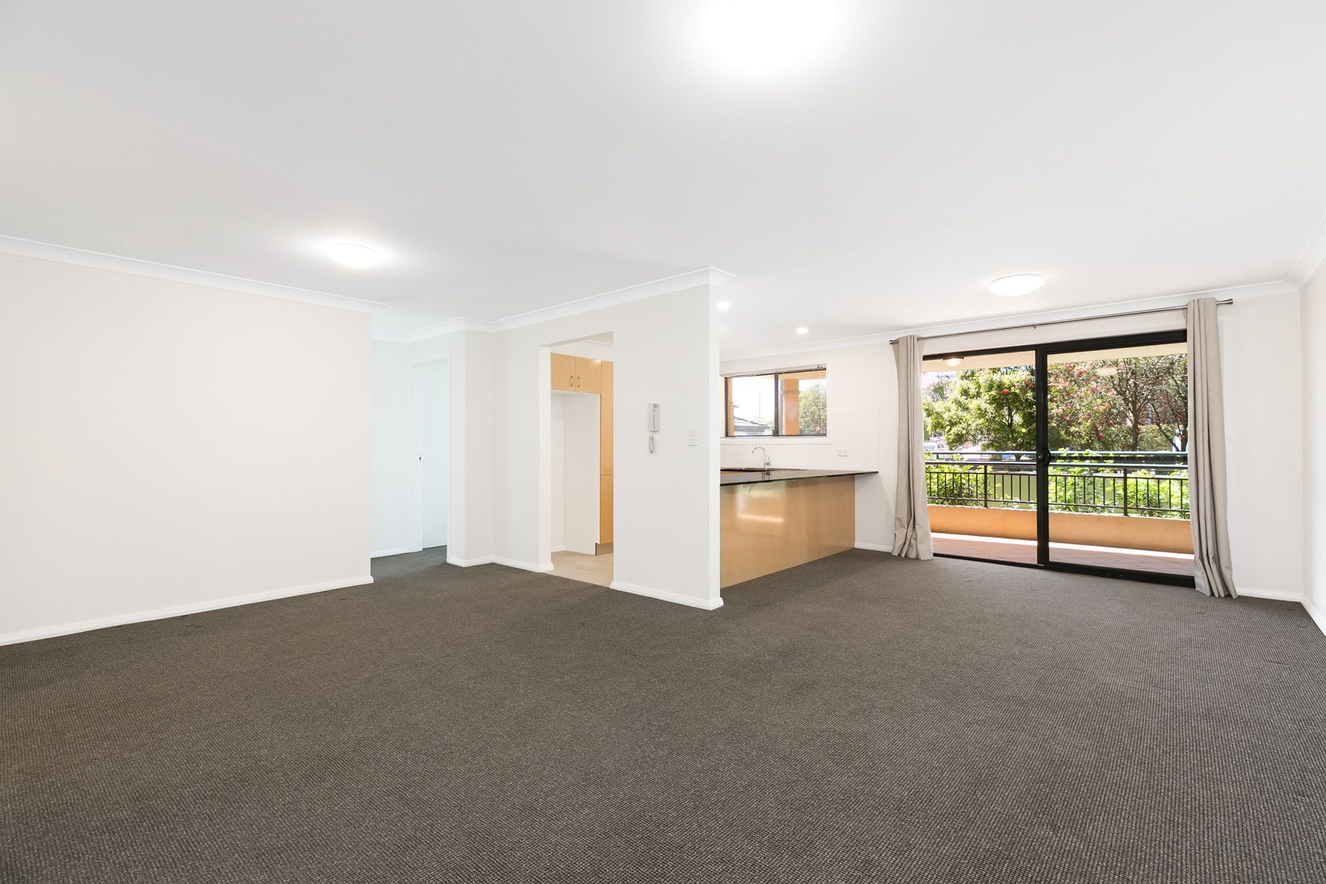 13/1-3 High Street Caringbah NSW, Caringbah - Thumbnail 2