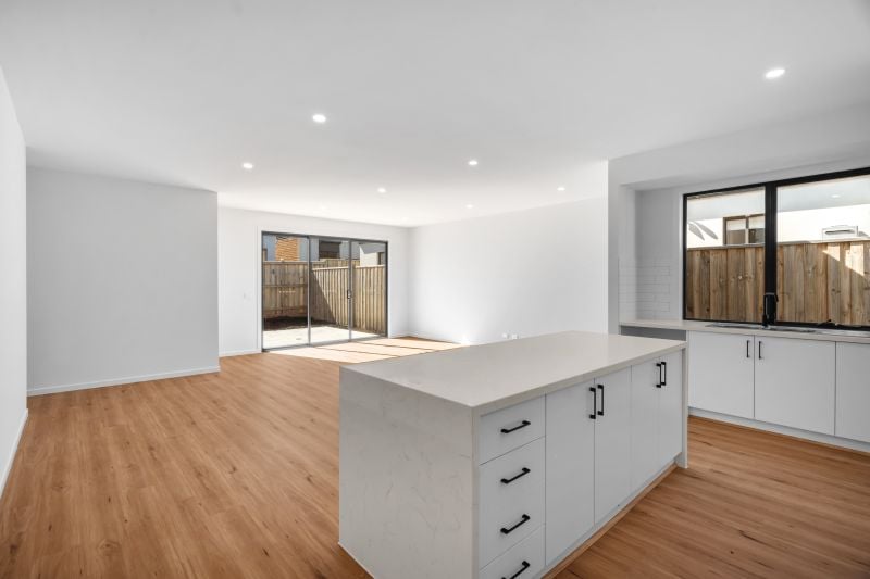 87 Whitebark Street, Wollert