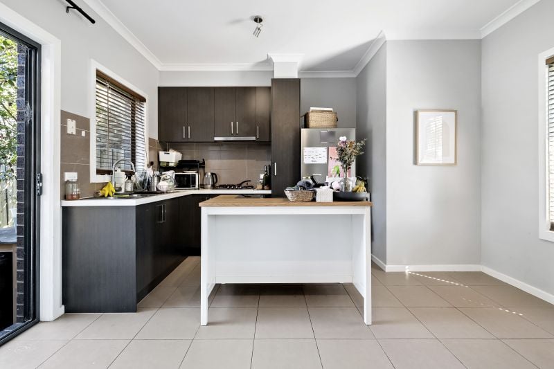 1/27 Travers Street, Thomastown