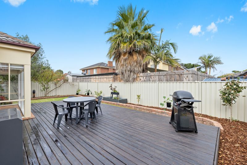 8 Braelands Close, Caroline Springs