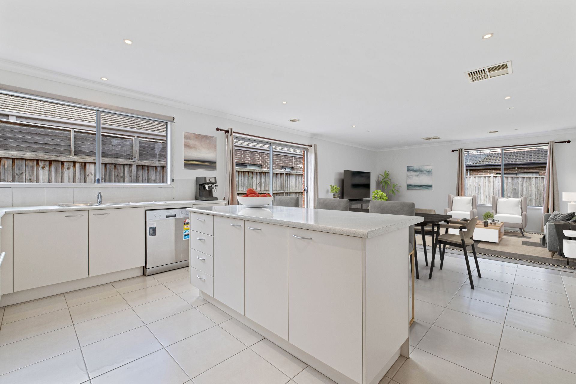 Exceptional Family Living in Prime Lalor Location