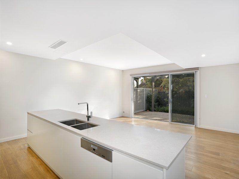 2/137 Kingsway, WOOLOOWARE, Woolooware - Thumbnail 3