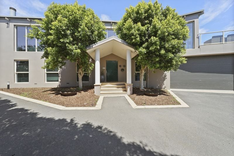 33 Beleura Hill Road, Mornington VIC